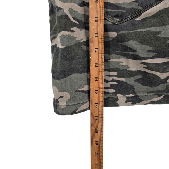 Kensie Jeans Camo Print Mini Skirt Women's Size 12/31 Casual Trendy - Picture 5 of 6